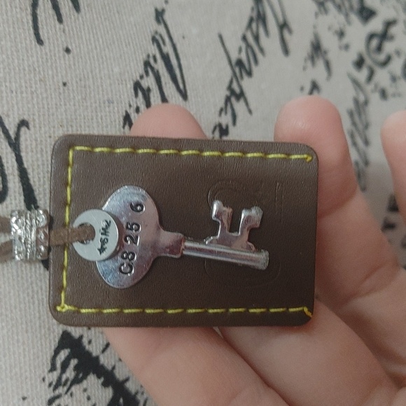 Key Necklace - Picture 2 of 3